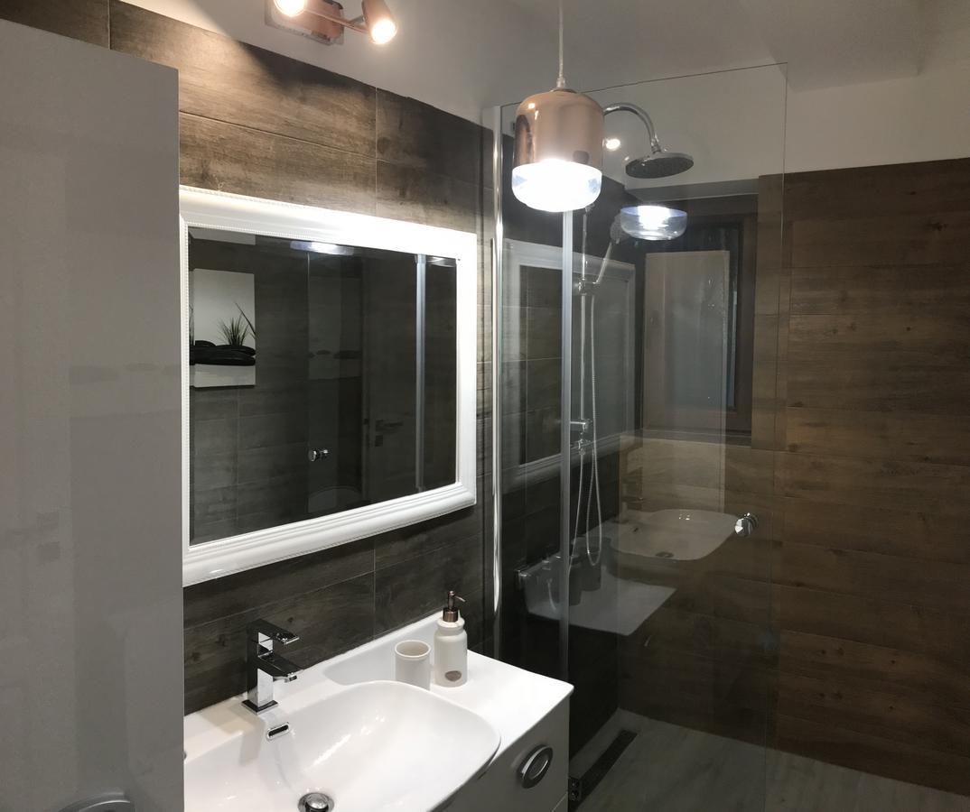 Venetia Apartament - *